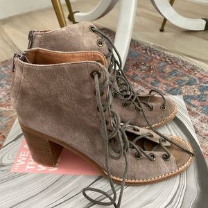 Jeffery Campbell heels